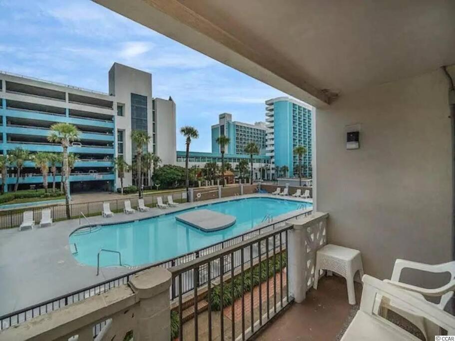 Pool Front & Across From Beach Миртл-Бич Экстерьер фото