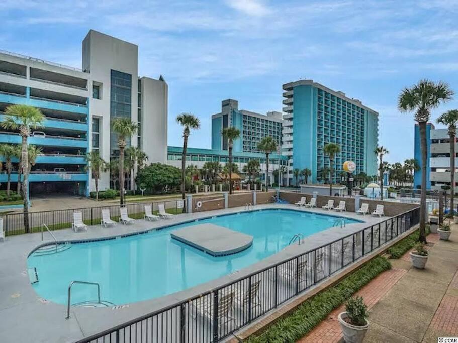 Pool Front & Across From Beach Миртл-Бич Экстерьер фото