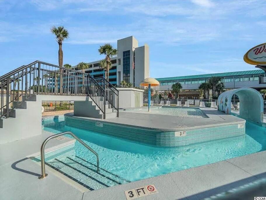 Pool Front & Across From Beach Миртл-Бич Экстерьер фото